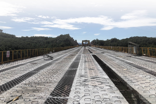 330国道永康段改建工程第6标段完成应益3#桥完成右幅T梁架设及1#便道开通